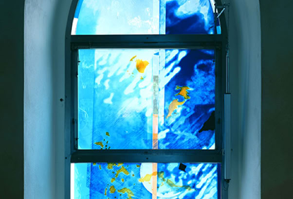 Kath. Kirche St. Maria Magdalena, Winterberg-Elkeringhausen. Fenstergestaltung Schiff.